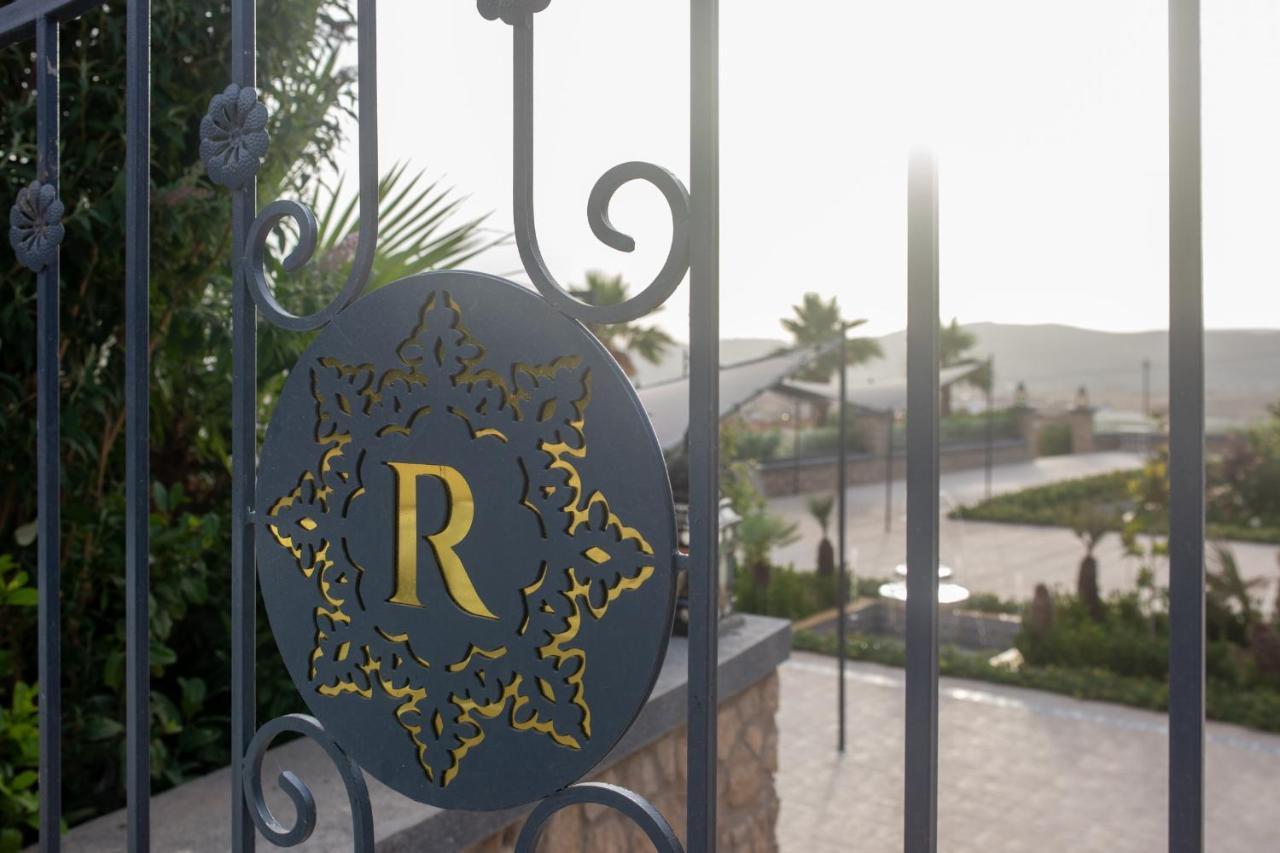Riad Gold อัซโร ภายนอก รูปภาพ