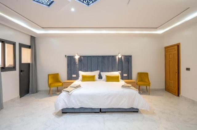 Riad Gold อัซโร ภายนอก รูปภาพ