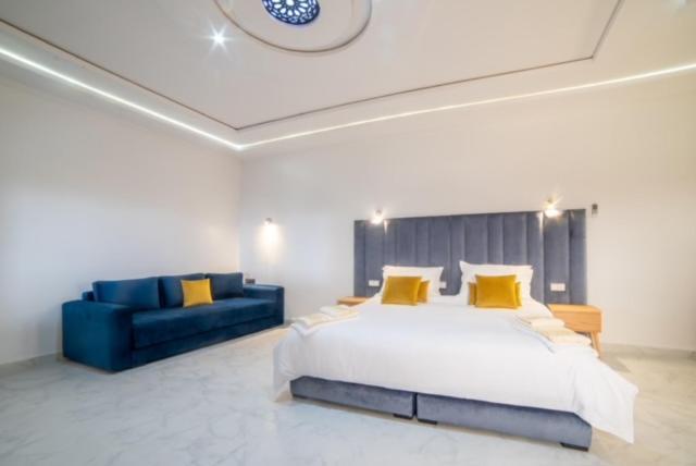 Riad Gold อัซโร ภายนอก รูปภาพ